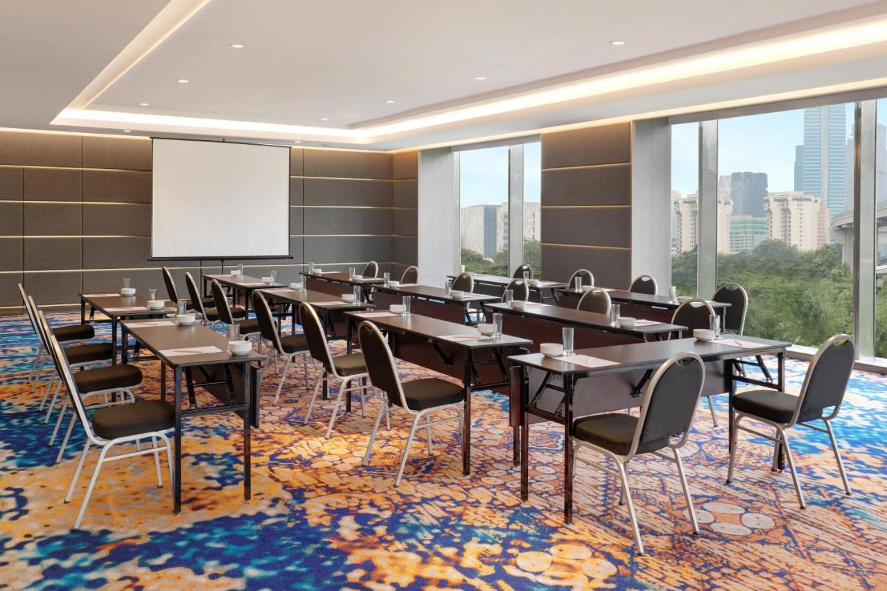 Mercure Gatot Subroto Hotel 4*